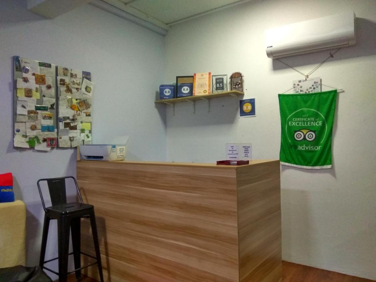 Moon Eleven Hostel Near Klia & Klia2 Sepang Bagian luar foto
