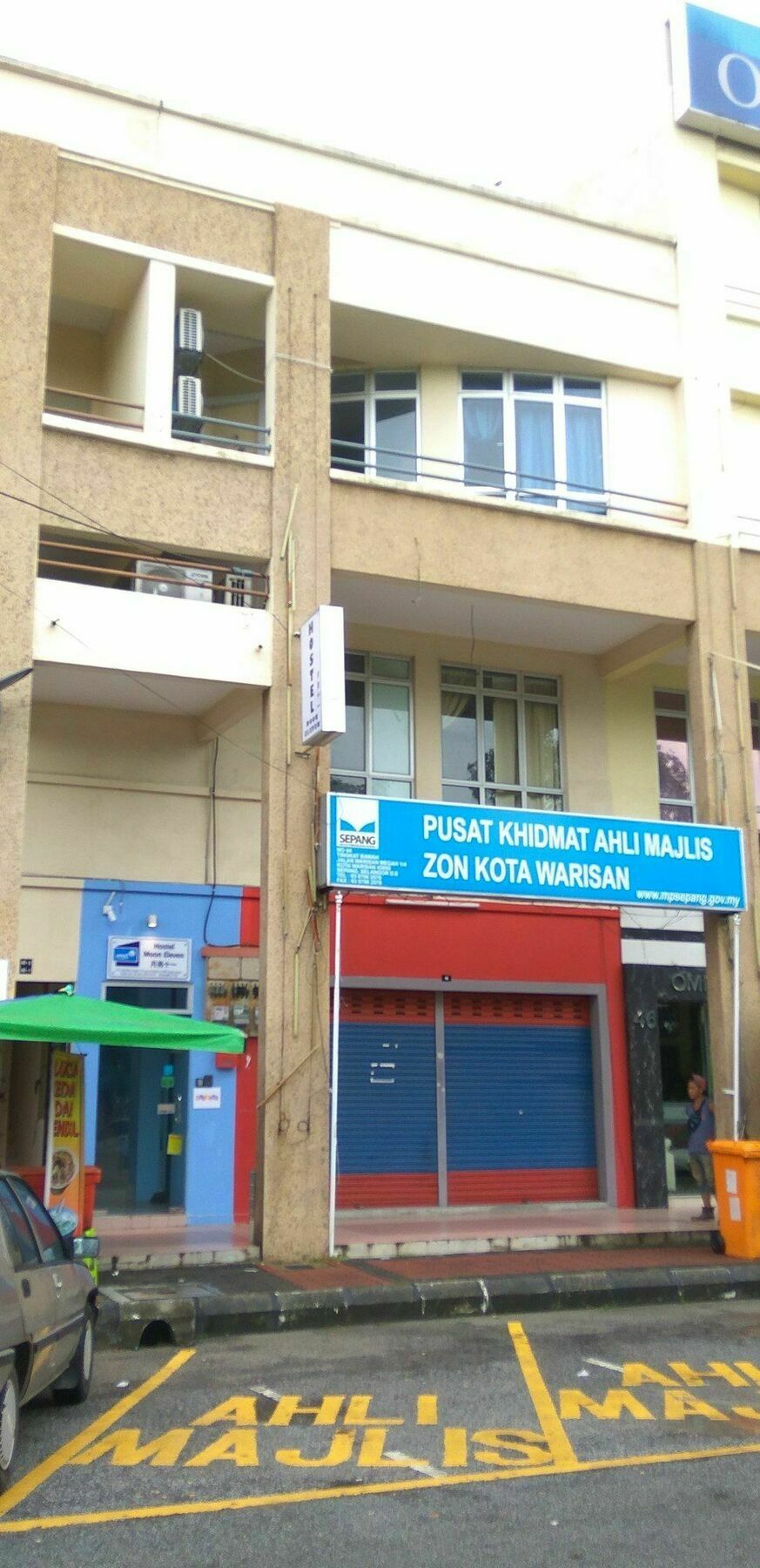Moon Eleven Hostel Near Klia & Klia2 Sepang Bagian luar foto