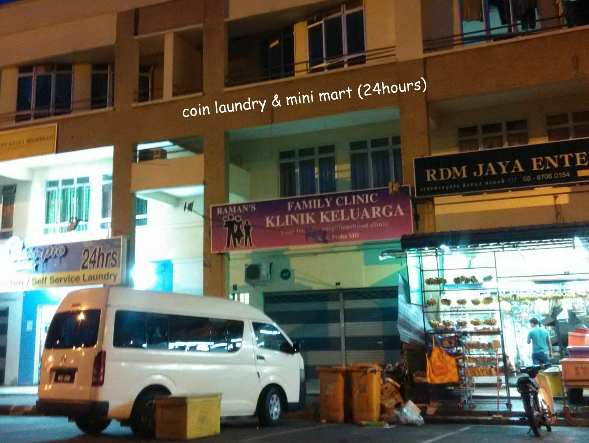 Moon Eleven Hostel Near Klia & Klia2 Sepang Bagian luar foto